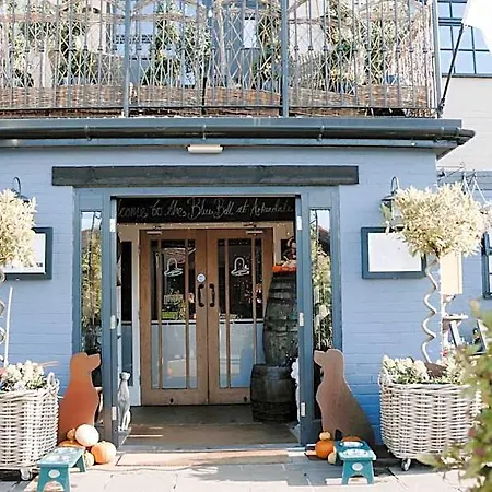 Hotel Blue Bell Country 4*