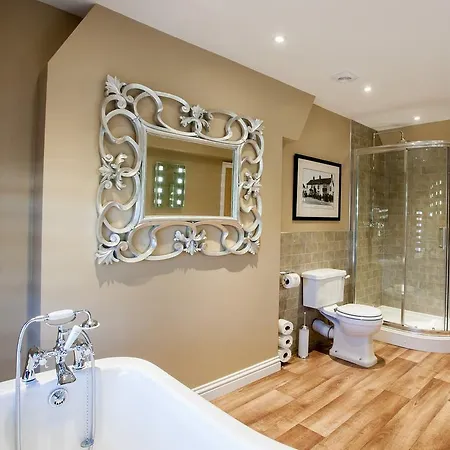 Blue Bell Country Hotel 4*